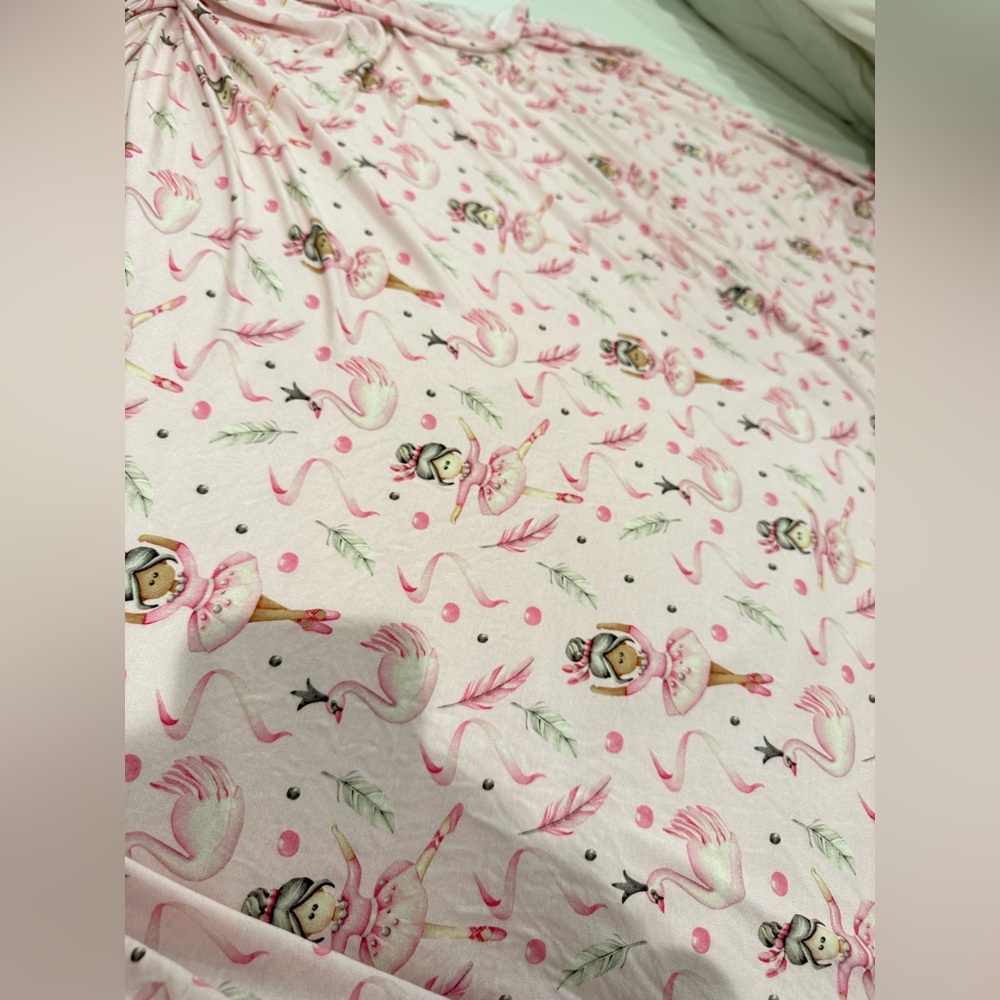Pristine Lev Baby Ballerina Bamboo Viscose Baby Blanket - Picture 4 of 4
